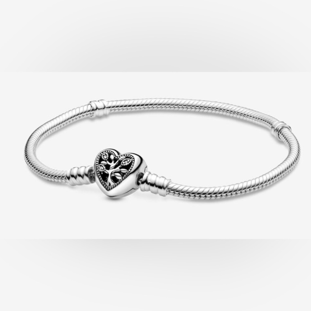 Pandora Moments Family Tree Heart Clasp Snake Chain Bracelet with 4 charms